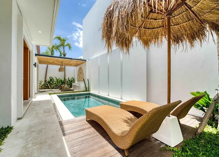 Villa Sunset Serenity 2br Private Pool Near Gwk