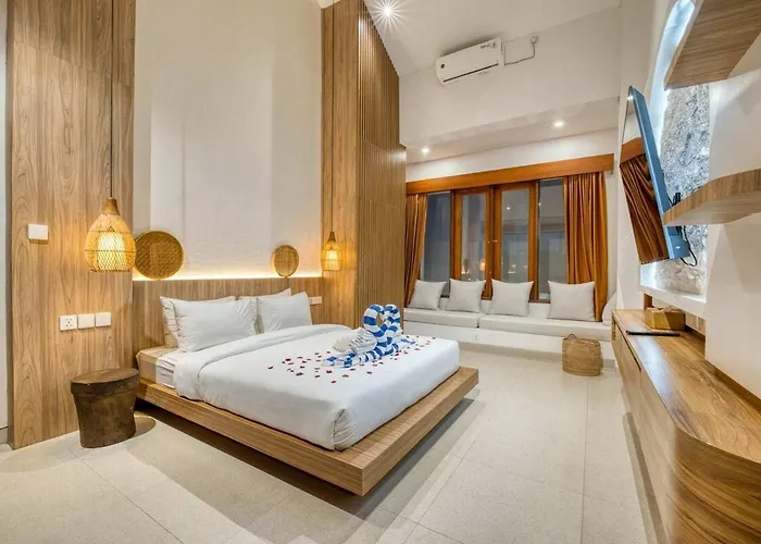 Sunset Serenity 2br Private Pool Near Gwk Villa
