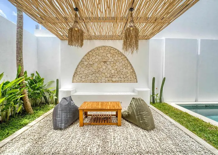 Villa Sunset Serenity 2br Private Pool Near Gwk